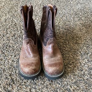 Women’s Ariat boots. Size 8.5.